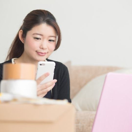 女性